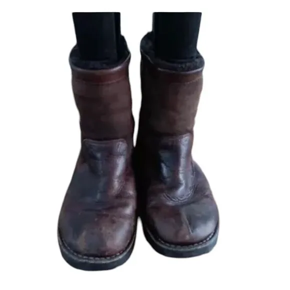UGG 5143 Snow Boot Men's 9 Brown Leather Sheepskin Lined Round Toe Winter Boots
