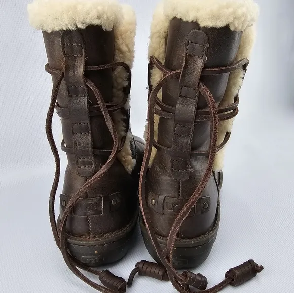 Ugg Akadia Brown Boots Women's 8
