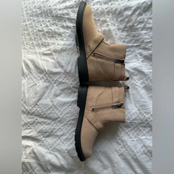 Ugg Ashton Weather Girls Tan Suede Boots Size 3 NWT