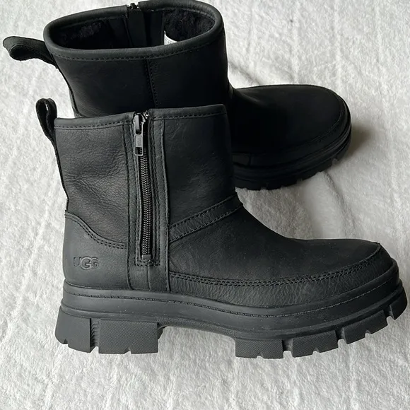 UGG Ashton Zip Women’s Boots