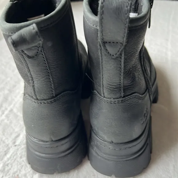 UGG Ashton Zip Women’s Boots