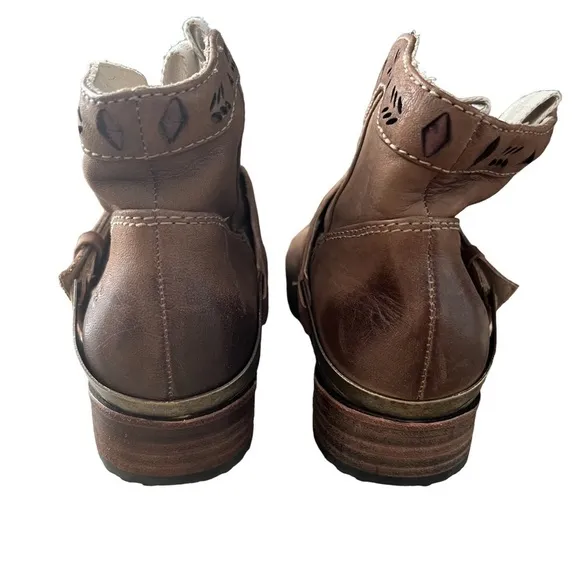 UGG Austin Women's 3179 Brown Leather Cowboy Ankle Boots Size 5