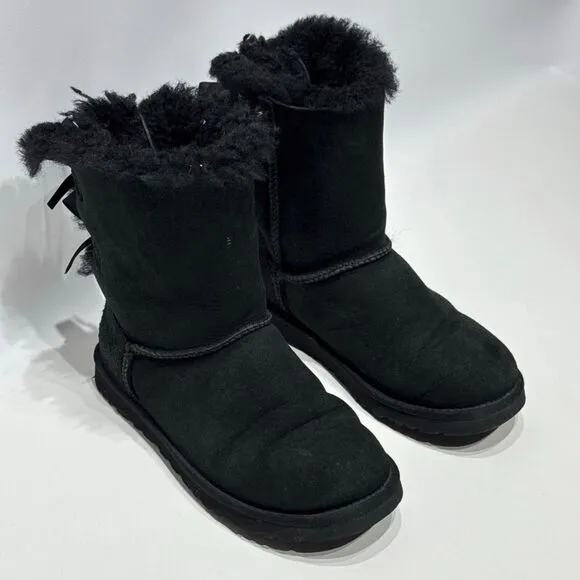 UGG Australia Bailey Bow II Black Suede Shearling Winter Boots Women's Size 6