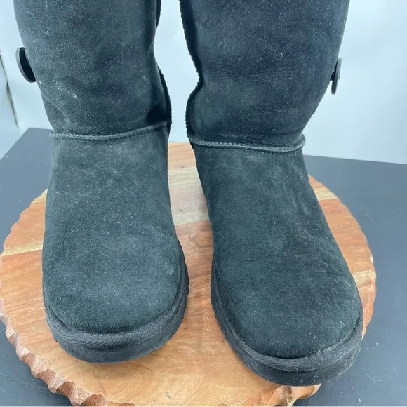 UGG Australia Bailey Button Triplet Boots Black Suede Sheepskin SN#1873 Sz 11