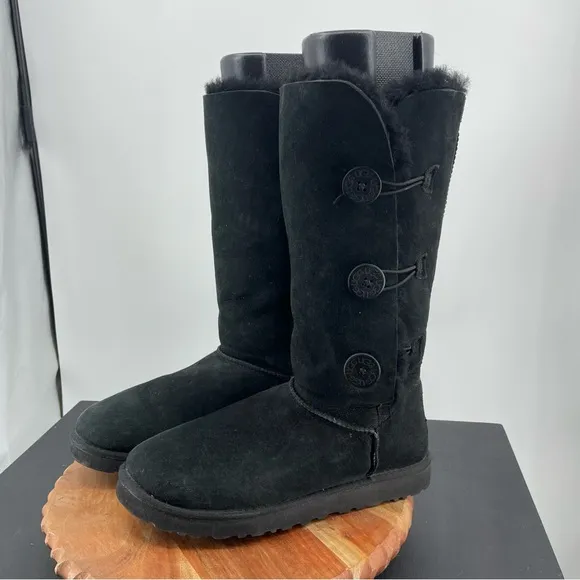 UGG Australia Bailey Button Triplet Boots Black Suede Sheepskin SN#1873 Sz 11