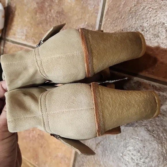 𝅺ugg Australia Brienne boots women's size 7.5
