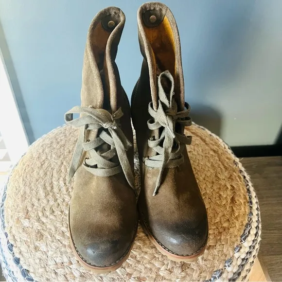 UGG Australia Calynda Olive Suede Ankle Boots