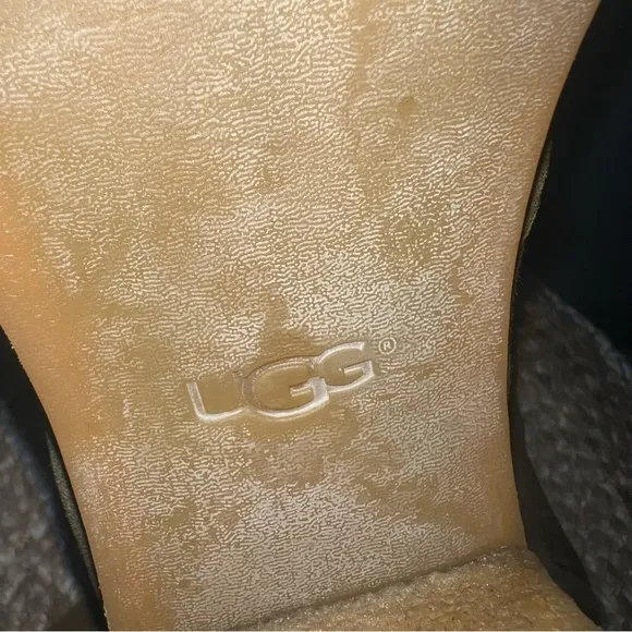UGG Australia Calynda Olive Suede Ankle Boots
