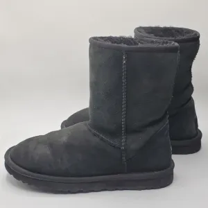 Ugg Australia classic sheepskin lined boots size 7