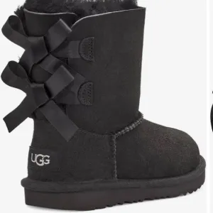 “Ugg Australia” K Bailey Bow, black boot; size6