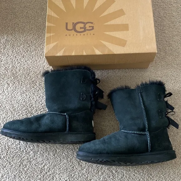 “Ugg Australia” K Bailey Bow, black boot; size6