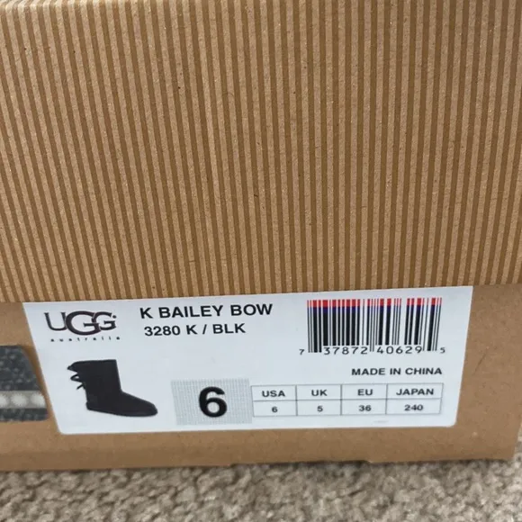“Ugg Australia” K Bailey Bow, black boot; size6