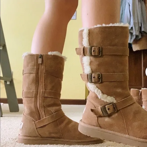 UGG Australia ‘Maddie’ boots in mushroom