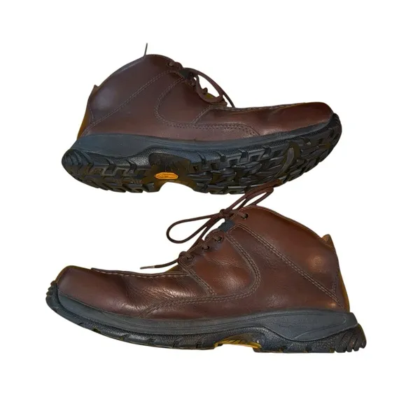UGG Australia Mens Waterproof Leather Boots Lace Up Vibram Sole 5552 Sz 10 Brown
