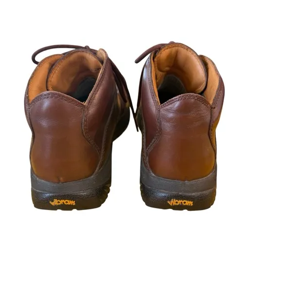 UGG Australia Mens Waterproof Leather Boots Lace Up Vibram Sole 5552 Sz 10 Brown