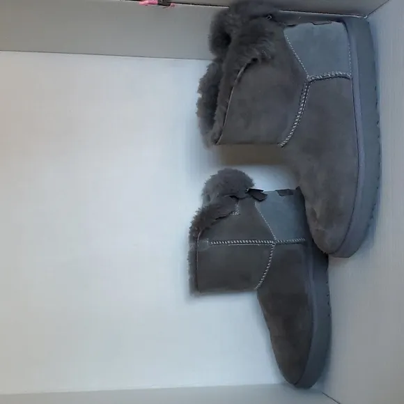Ugg Australia Mini  Bailey Bow II Boots Winter Snow Gray Women's Woman's SIZE 7