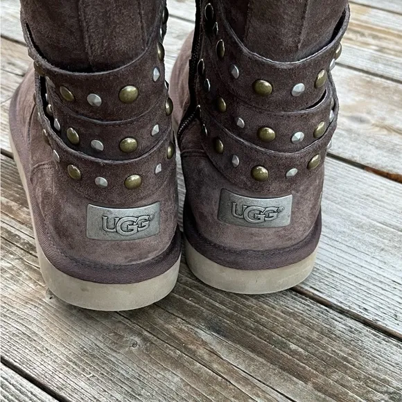 UGG Australia Rare Clovis Boots #3329 Expresso Suede Zip Studs Size 8 EUC