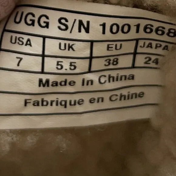 Ugg Australia Tanasa Boots Suede Womens 7 Sherpa Lined Sheepskin 1001668 Pull On