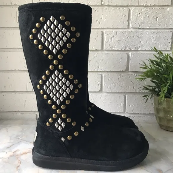 Ugg Avon Dale Black Suede Studded Boots Size 6 Style 3330
