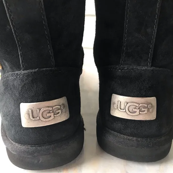 Ugg Avon Dale Black Suede Studded Boots Size 6 Style 3330