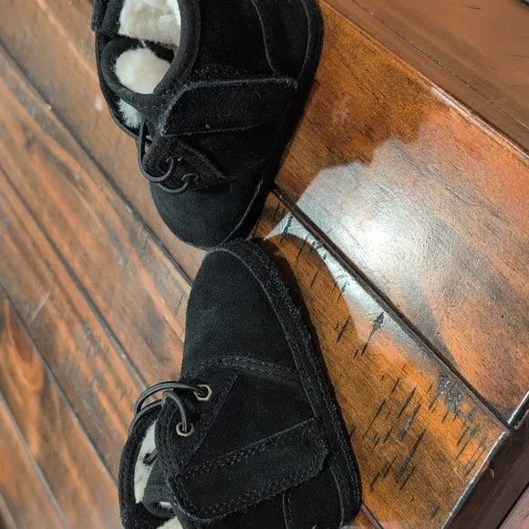 Ugg baby nuemel chukka boots