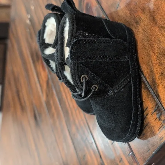 Ugg baby nuemel chukka boots