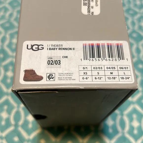 UGG Baby Rennon II boots 02/03