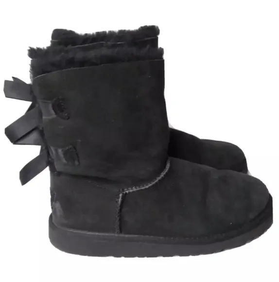 UGG Bailey Bow II Boots Big Kids Girls Size 5 Black Suede Sheepskin Lined 3280Y
