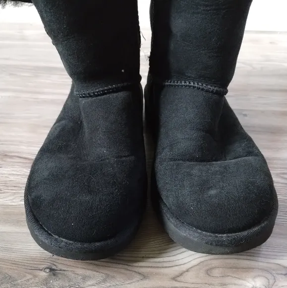 Ugg Bailey Mariko Boots in Black Women's Size 8