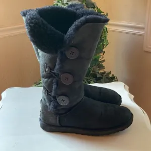 Ugg Bailey Triplet Button Tall Black Wash Black Snow Boots # 1874 Women’s Size 8