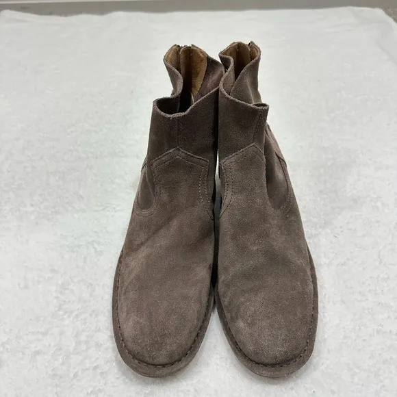 UGG  Bandara Suede Ankle Boots