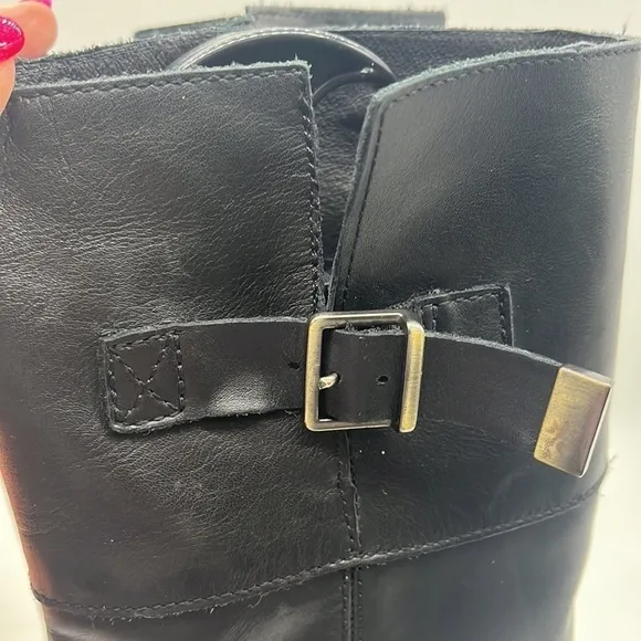 UGG Bess Black Leather Knee High Leg Boots Sz 6. TB2247E