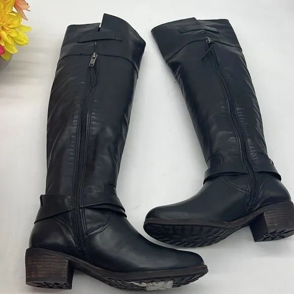 UGG Bess Black Leather Knee High Leg Boots Sz 6. TB2247E