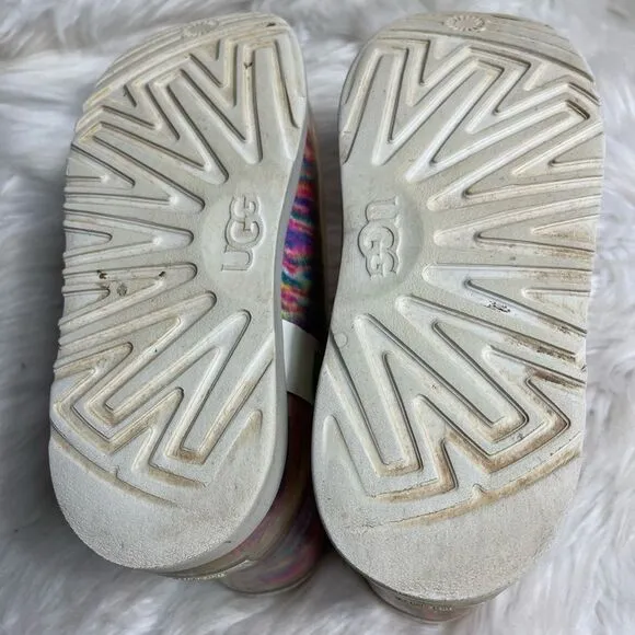 UGG Big Kids Classic Clear Mini Pixelate Boot Multi marble Color Boot girl SZ4.5