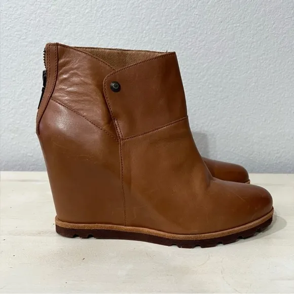 Ugg Brown Leather Amal Wedge Boots