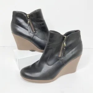 Ugg Brown leather Sherpa lined wedge ankle boots
