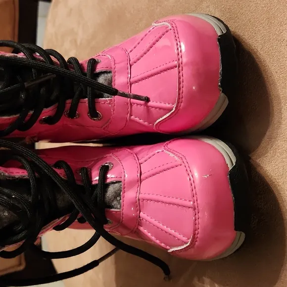 UGG Butte Pink boots youth Size 1 lace up waterproof winter snow boots