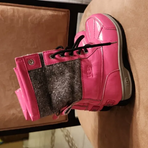 UGG Butte Pink boots youth Size 1 lace up waterproof winter snow boots