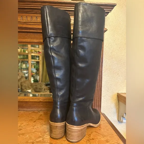 UGG Carlin Tall Black leather Riding boots 8