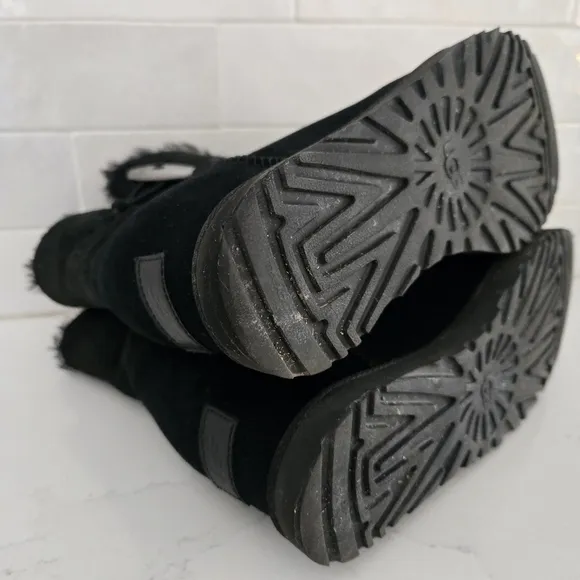 Ugg Classic Femme Hidden Wedge Black Suede Leather Ankle Boot Toggle Zip Size 6