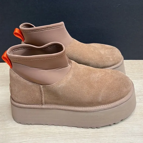 UGG Classic Mini Dipper Platform Women's Fashion Boots Chestnut, Size 8 US