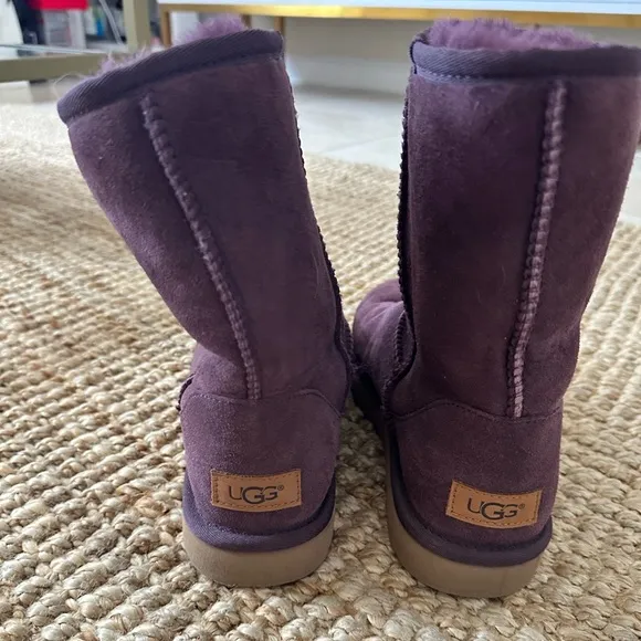 Ugg Classic Short Boots Port Plum Purple NWOT SIZE 8