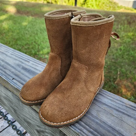 UGG Corene Kids Girls Brown Boots Size 10 Leather Waterproof