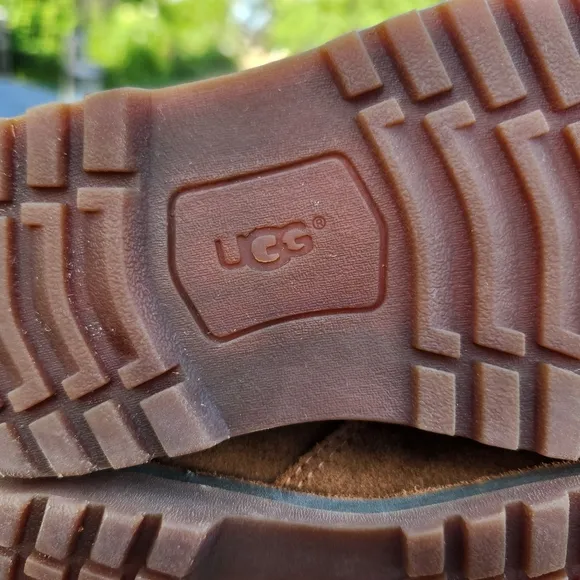 UGG Corene Kids Girls Brown Boots Size 10 Leather Waterproof