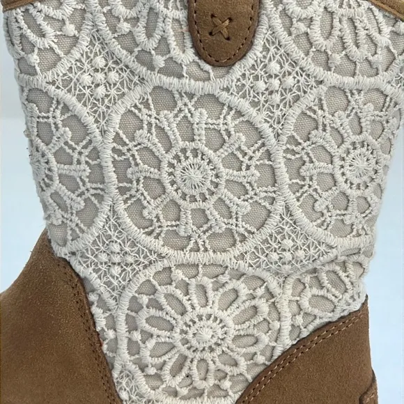 UGG Dahlia Lace Suede Beige Brown Western Boots Cowboy Cowgirl Boots Size 6.5