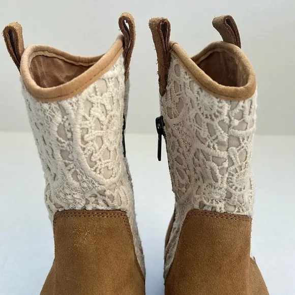 UGG Dahlia Lace Suede Beige Brown Western Boots Cowboy Cowgirl Boots Size 6.5