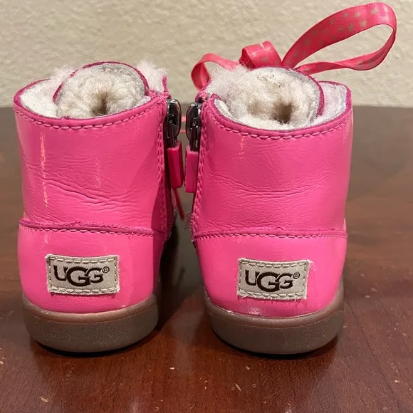 UGG Diva Pink Payten Stars Patent Leather Boots size 7