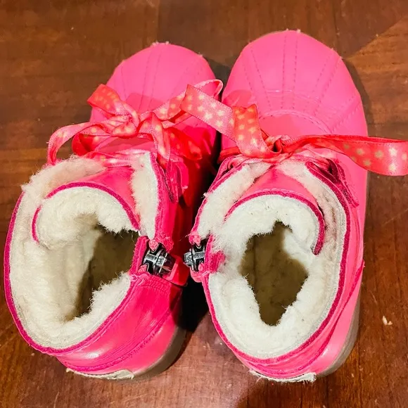UGG Diva Pink Payten Stars Patent Leather Boots size 7