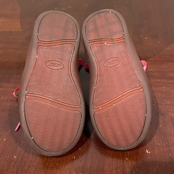 UGG Diva Pink Payten Stars Patent Leather Boots size 7