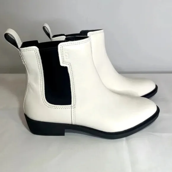 Ugg Emmeth Chelsea Ankle Boots Size 8